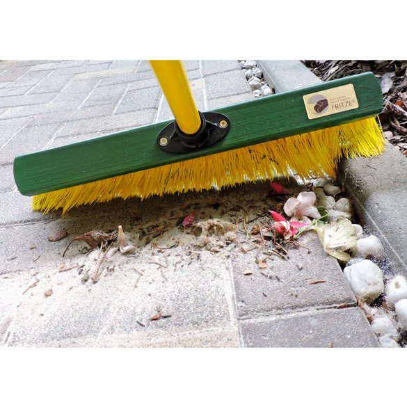 Brosse griffe Fritze pour la cour ou le jardin