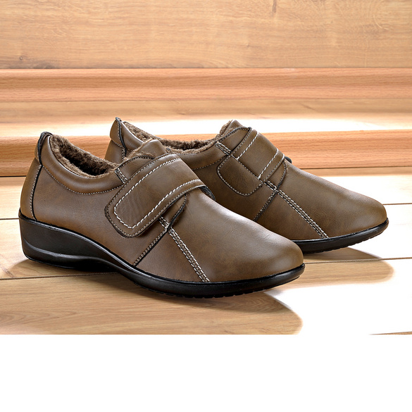 des chaussures marrons