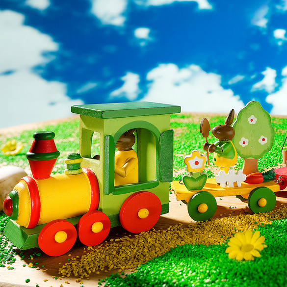 Train en bois "Pâques"