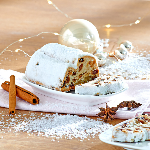 Coupe avec gâteau stollen aux pommes cuites  Eldo