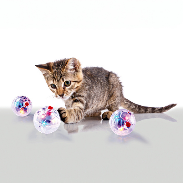 Lot de 3 balles lumineuses pour chat