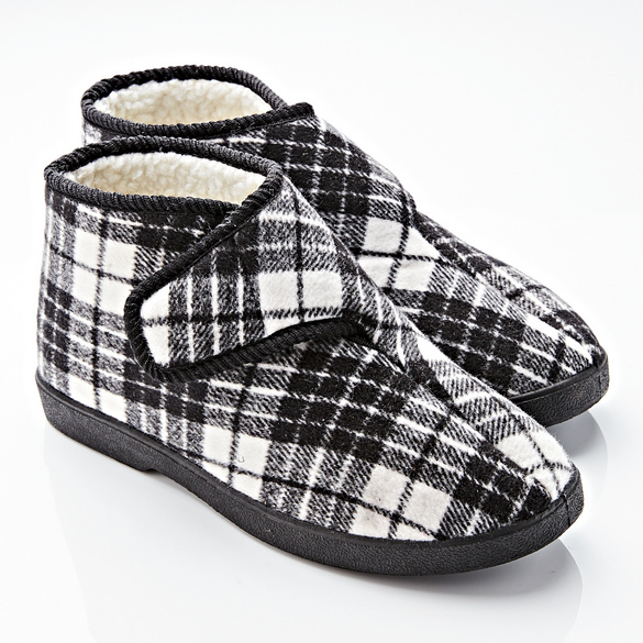 Pantoufles, carreaux noirs et blancs