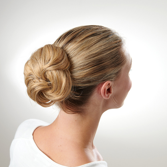 Chignon, blond moyen