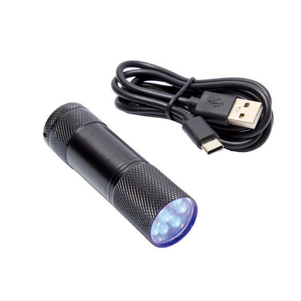 Lampe de poche LED de détection d'urine