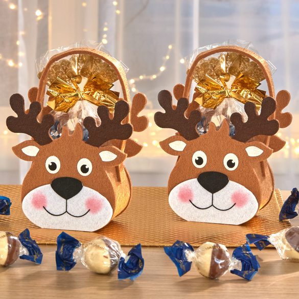 Panier "Renne" garni de confiseries