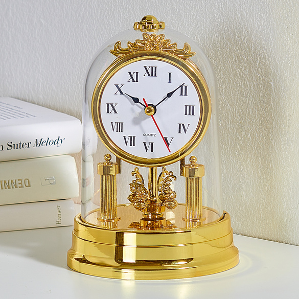 Horloge à pendule rotatif