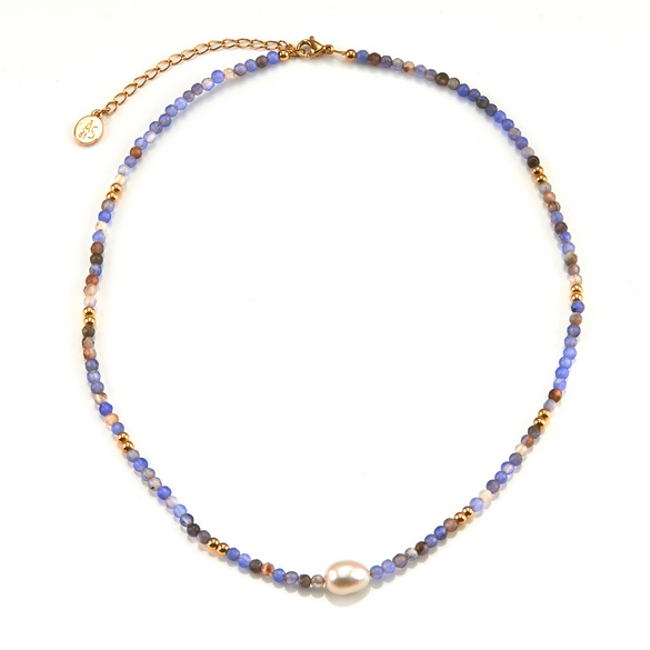 Collier en agate avec perle baroque