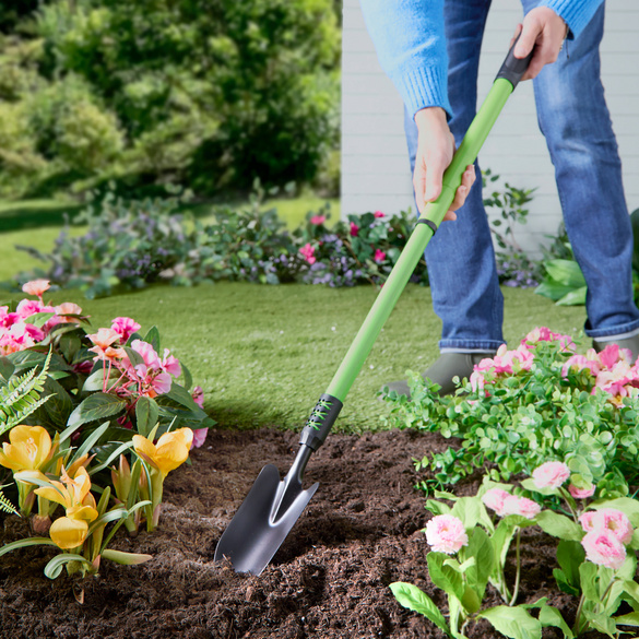 Pelle de jardin avec manche télescopique