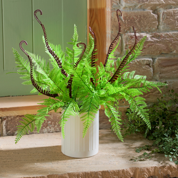 Branche de fougère artificielle