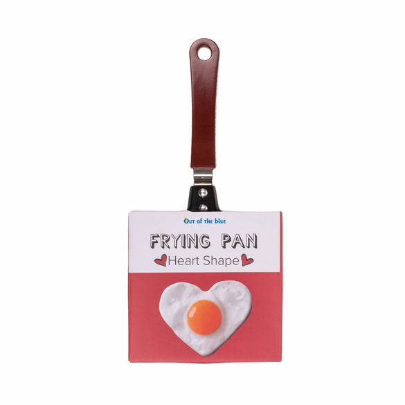 Poêle à frire "cœur" dans un carton cadeau