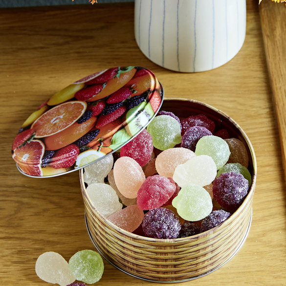 Gelées de fruits en boîte métallique