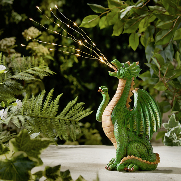 Dragon cracheur de feu à énergie solaire