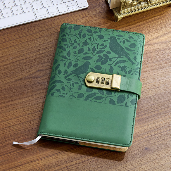 Carnet de mots de passe avec cadenas