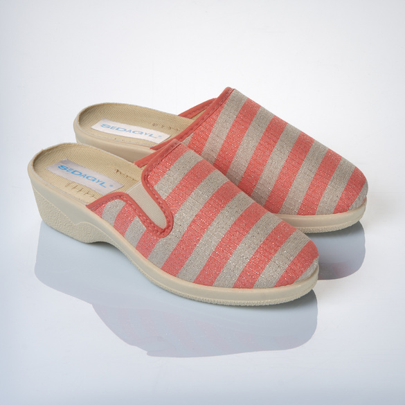 Chaussons "Rike" saumon-nature
