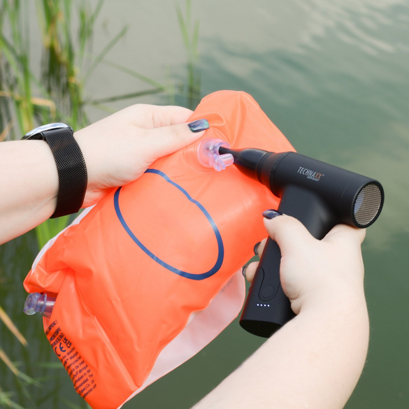 Nettoyeur à air comprimé sur batterie avec fonction d'aspiration Technaxx