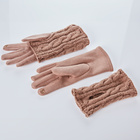 Ensemble gants et manchettes, camel
