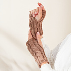 Ensemble gants et manchettes, camel