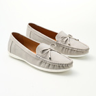 Mocassins, gris clair