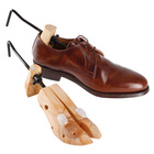 Embauchoirs en bois hommes