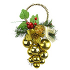 Décoration à suspendre Vert sapin avec boules dorées