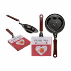 Poêle à frire "cœur" dans un carton cadeau