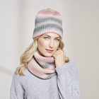 Bonnet en maille rose et gris